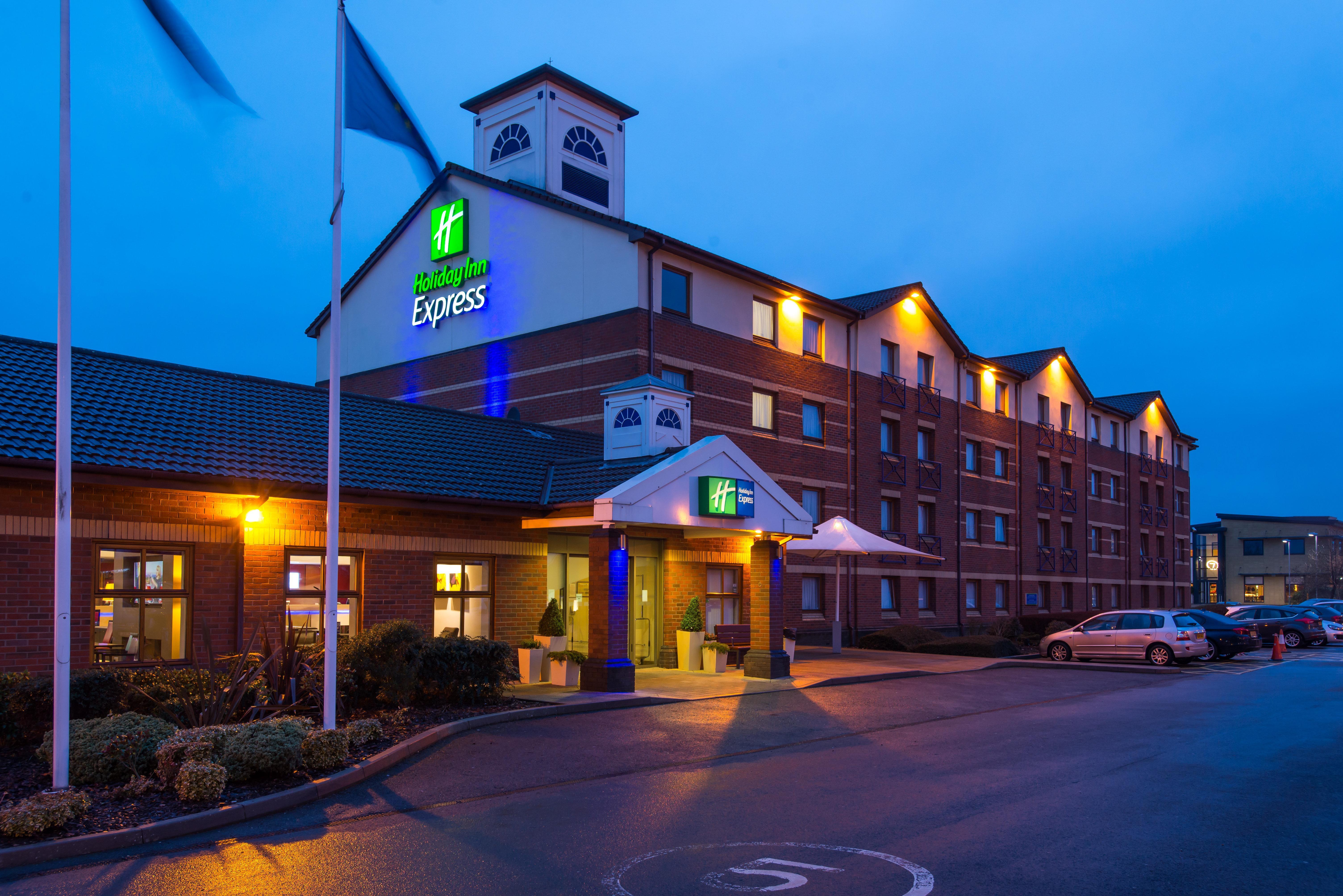 Holiday Inn Express Derby Pride Park By Ihg Exterior foto