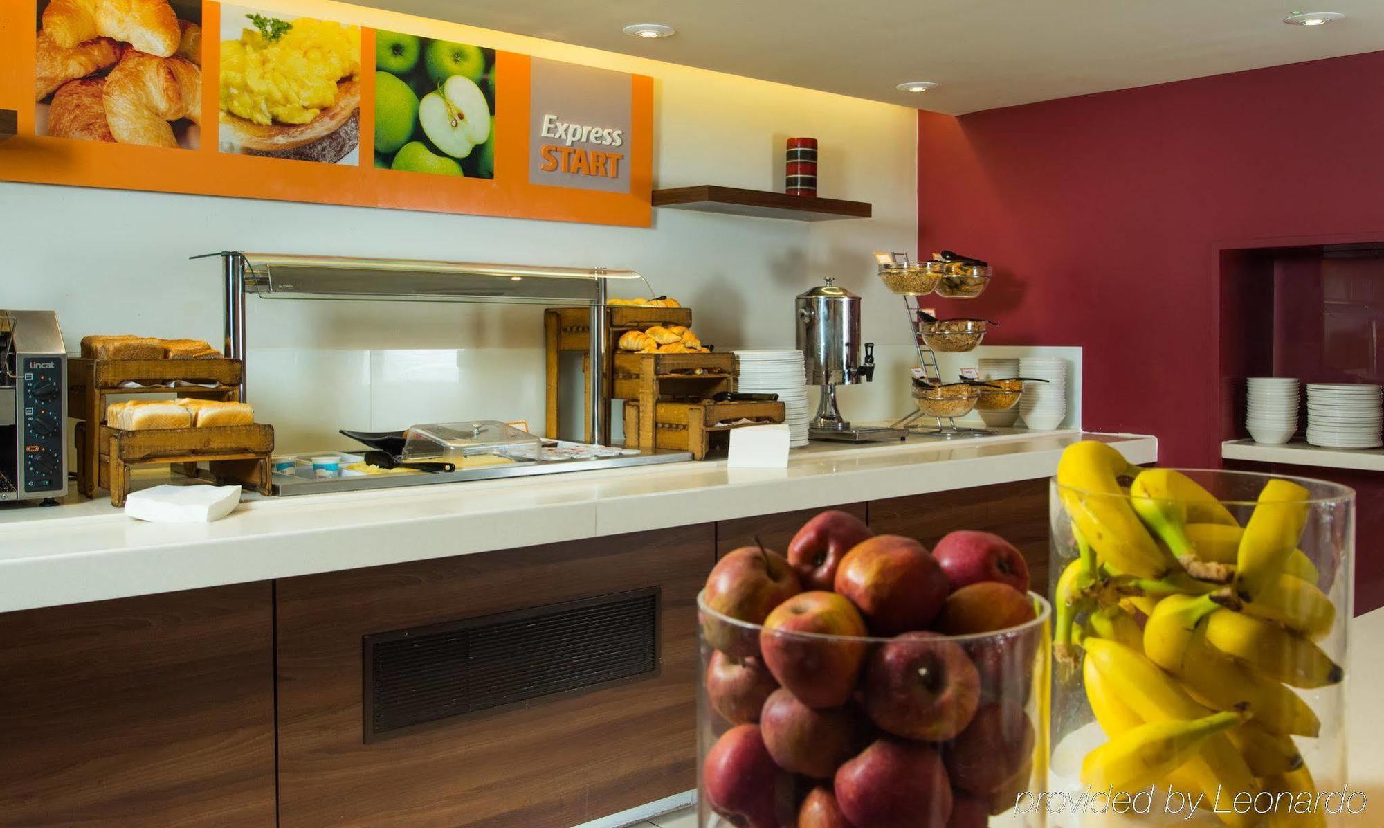 Holiday Inn Express Derby Pride Park By Ihg Exterior foto
